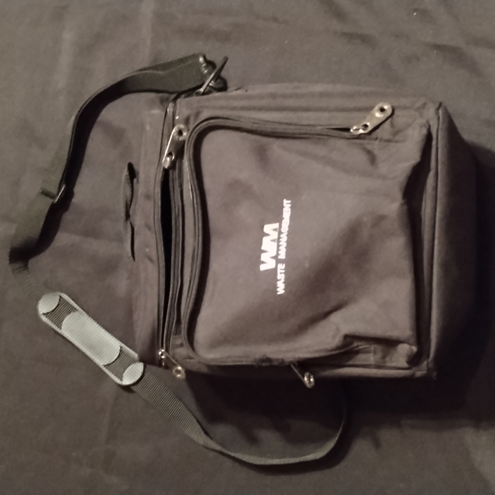 Golden Pacific Insulated Lunch Bag 10 1/2" x 10" and 5" wide Black